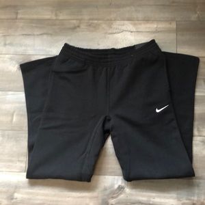 Men’s standard fit Nike sweatpants